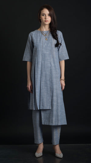 Asymmetric set of 2 Asymmetric set of 2