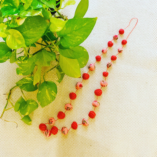 Red-pink round neck piece